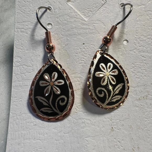 Handcrafted Boho Copper Earrings, Floral Wire Black Drop Earrings, Gift Box - Picture 3 of 4